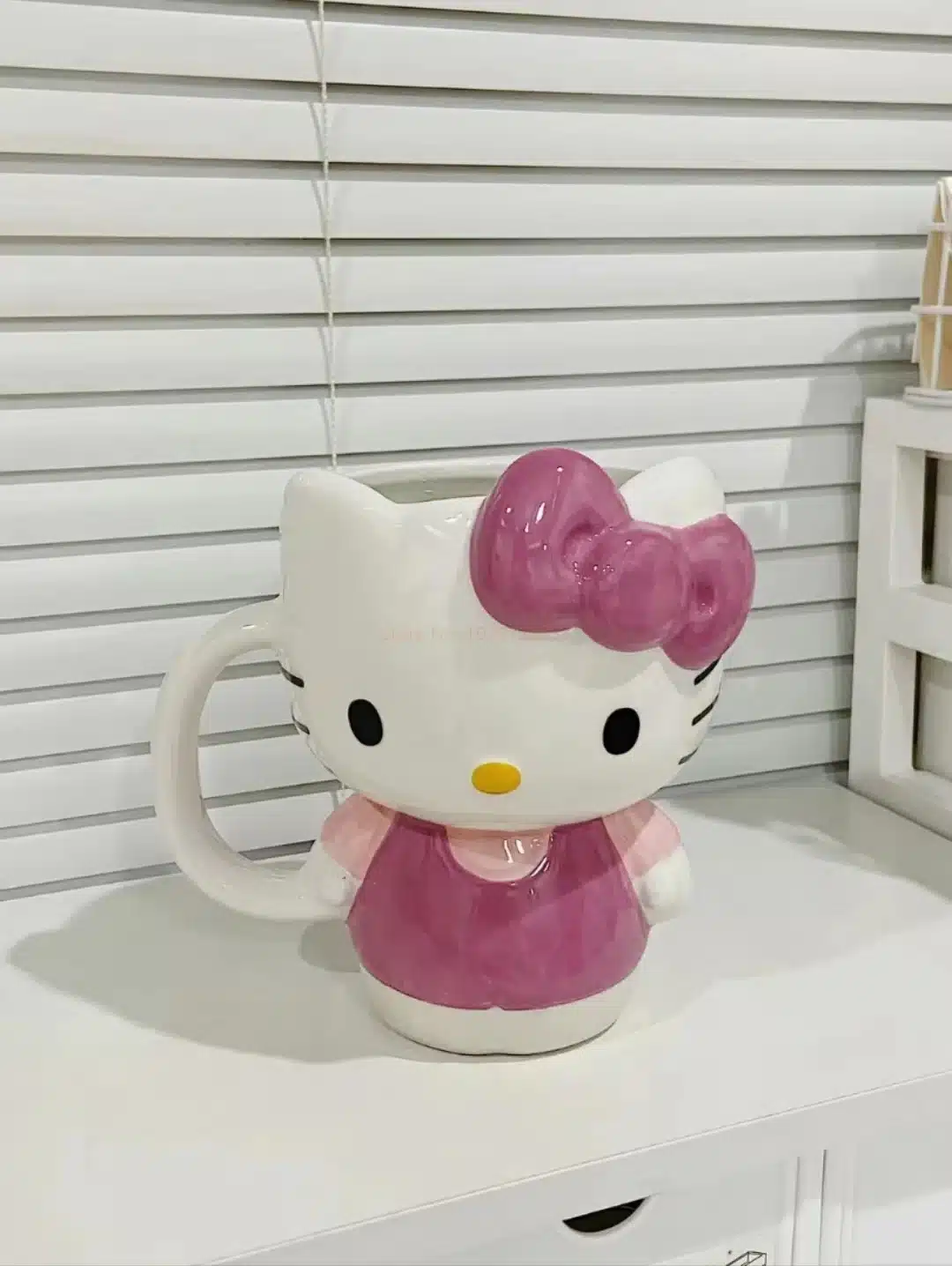 3D Ανάγλυφη Τρισδιάστατη Κεραμική Γυαλιστερή Κούπα Hello Kitty για Καφέ και Τσάι 500ml 3D Ανάγλυφη Τρισδιάστατη Κεραμική Γυαλιστερή Κούπα Hello Kitty για Καφέ και Τσάι 500ml