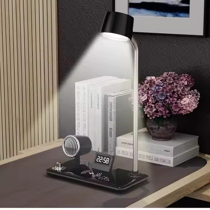 4 σε 1 Επιτραπέζια Λάμπα LED με Ηχείο Bluetooth, Ασύρματο Φορτιστή 15W & Ρολόι 4 σε 1 Επιτραπέζια Λάμπα LED με Ηχείο Bluetooth, Ασύρματο Φορτιστή 15W & Ρολόι