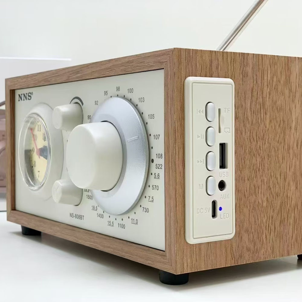 Ασύρματο Φορητό Retro Ραδιόφωνο με Bluetooth, USB, TF & Ρολόι - Επαναφορτιζόμενο Ασύρματο Φορητό Retro Ραδιόφωνο με Bluetooth, USB, TF & Ρολόι - Επαναφορτιζόμενο
