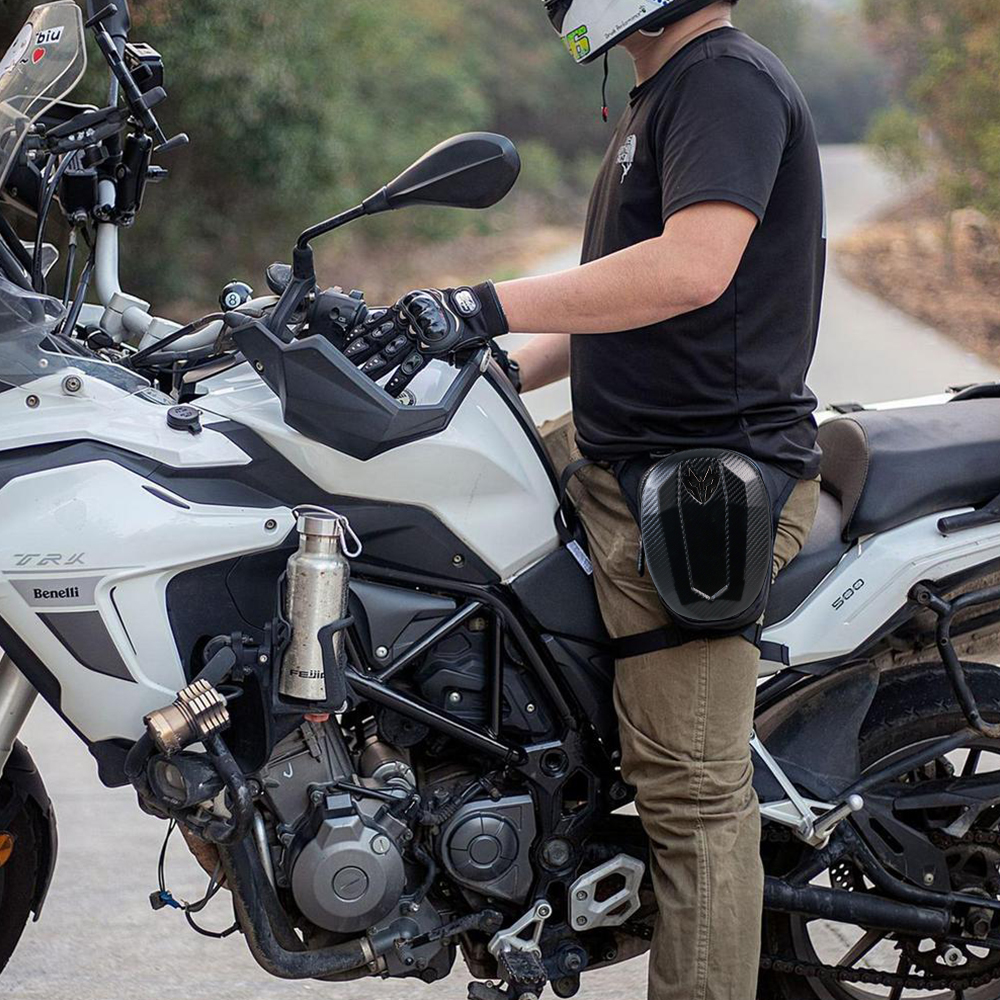 Carbon Διπλό Αδιάβροχο Τσαντάκι Μηρού - Μέσης Αναβάτη Μηχανής - EVA Oxford 120D Μαύρο Carbon Διπλό Αδιάβροχο Τσαντάκι Μηρού - Μέσης Αναβάτη Μηχανής - EVA Oxford 120D Μαύρο