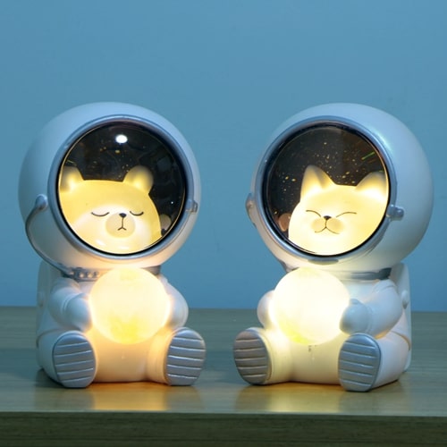 Επιτραπέζιο Παιδικό Φωτιστικό Με Ζωάκια Αστροναύτες Επιτραπέζιο Παιδικό Φωτιστικό Με Ζωάκια Αστροναύτες