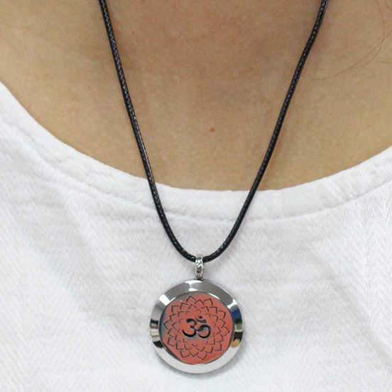 Κολιέ Αρωματοθεραπείας με 5 Σφουγγαράκια - Aromatic Therapy Necklace Aum