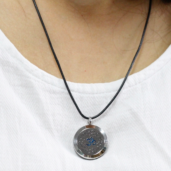 Κολιέ Αρωματοθεραπείας με 5 Σφουγγαράκια - Aromatic Therapy Necklace Aum