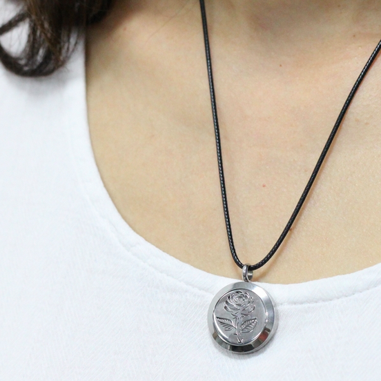 Κολιέ Αρωματοθεραπείας με 5 Σφουγγαράκια - Aromatic Therapy Necklace Rose