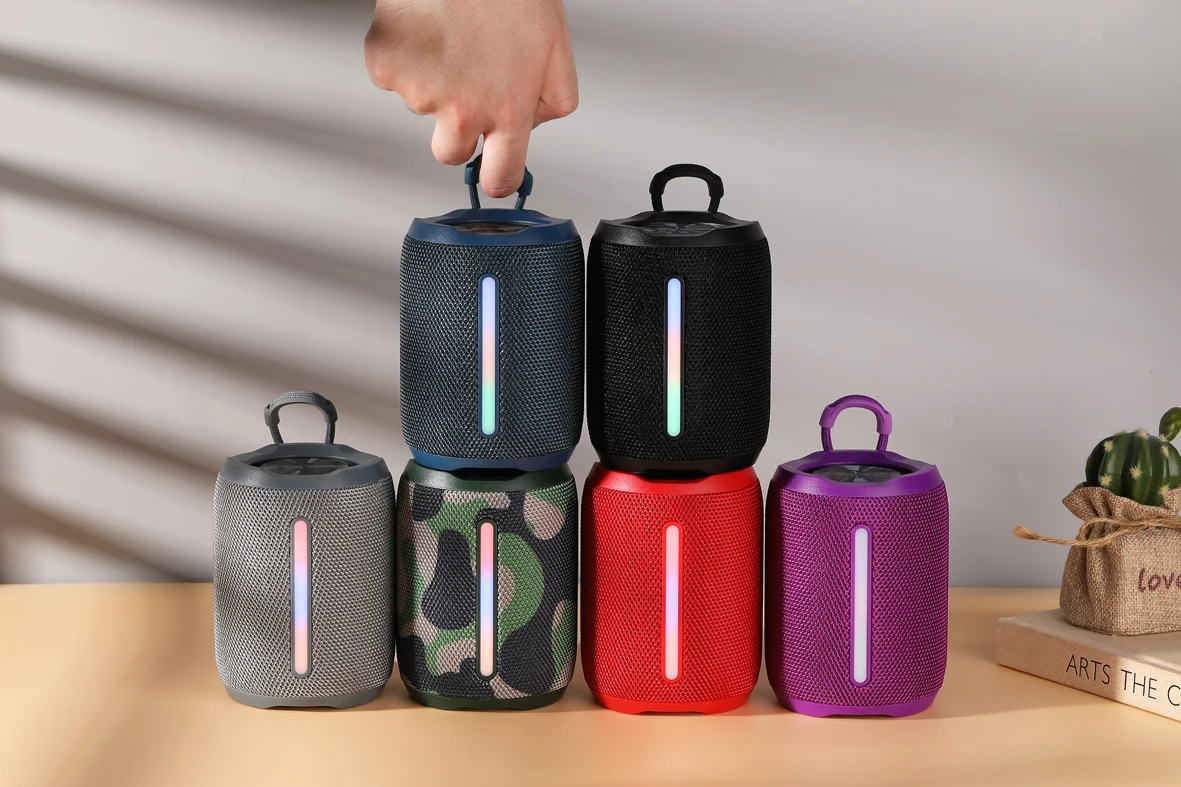 Mini Φορητό Ασύρματο Ηχείο Bluetooth με Θύρες USB, Type-C, AUX & TF  Mini Φορητό Ασύρματο Ηχείο Bluetooth με Θύρες USB, Type-C, AUX & TF