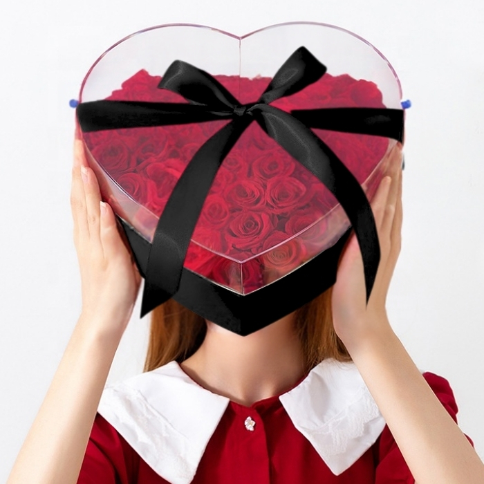 Πολυτελές Κουτί Δώρου με Κορδέλα σε Σχήμα Καρδιά Πολυτελές Κουτί Δώρου με Κορδέλα σε Σχήμα Καρδιά