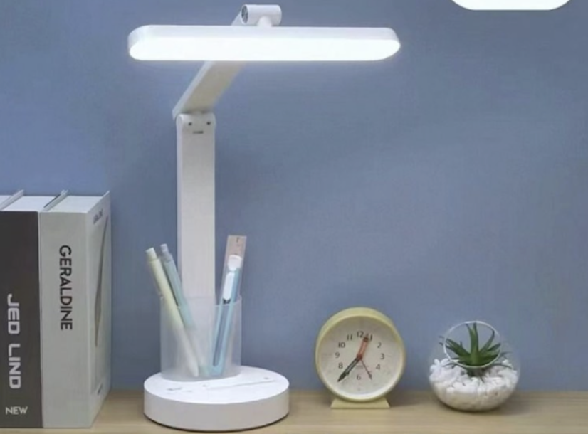 Πτυσσόμενο Επιτραπέζιο Φωτιστικό LED USB με Θήκη Πτυσσόμενο Επιτραπέζιο Φωτιστικό LED USB με Θήκη