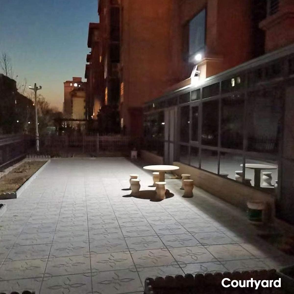 Στεγανός Ηλιακός Προβολέας LED 200W Ψυχρό Λευκό Φως με Τηλεχειριστήριο IP66 Στεγανός Ηλιακός Προβολέας LED 200W Ψυχρό Λευκό Φως με Τηλεχειριστήριο IP66