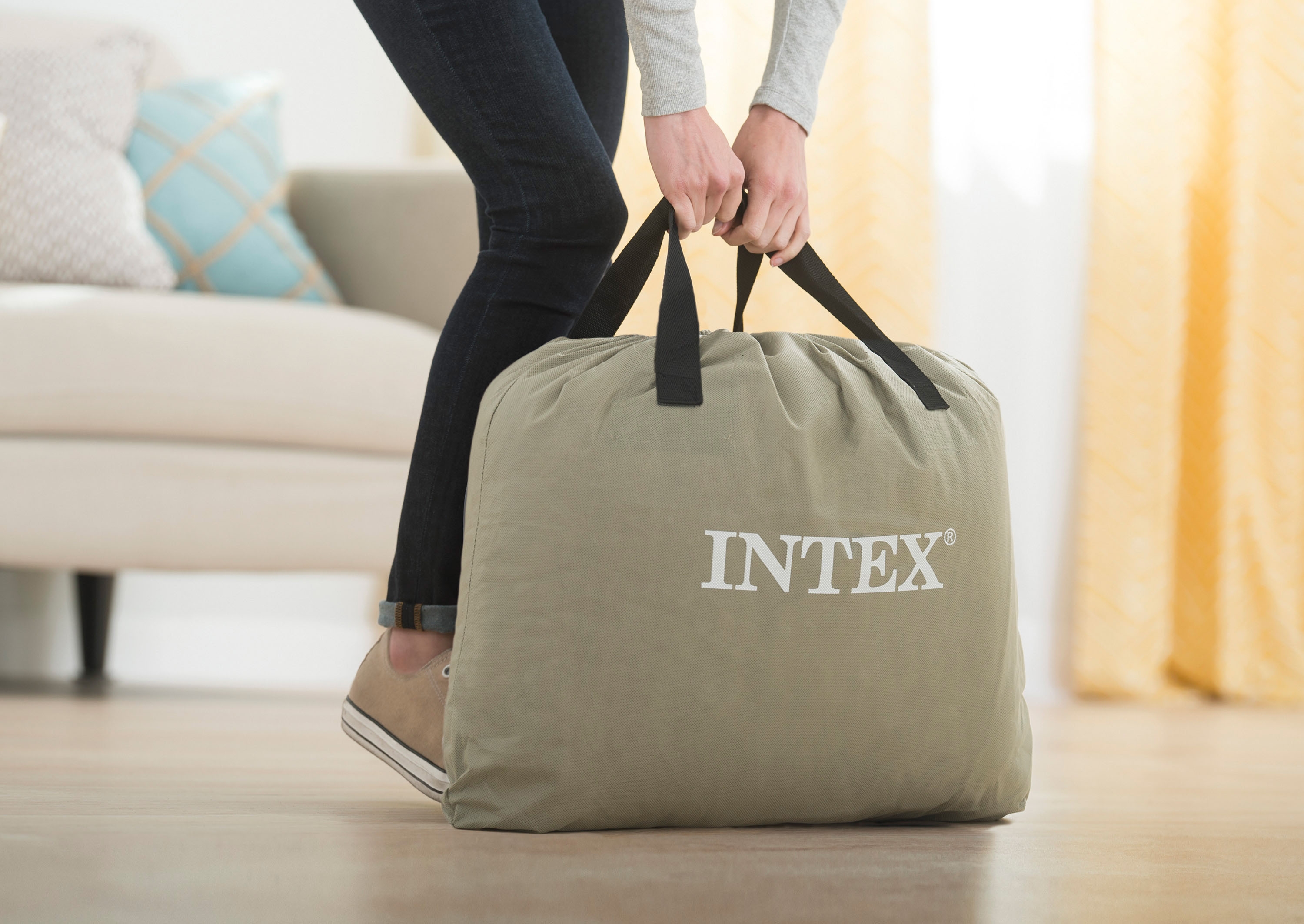 INTEX Φουσκωτό Υπέρδιπλο Βελουτέ Στρώμα Ύπνου με Εσωτερική Αντλία 152x203x33cm INTEX Φουσκωτό Υπέρδιπλο Βελουτέ Στρώμα Ύπνου με Εσωτερική Αντλία 152x203x33cm