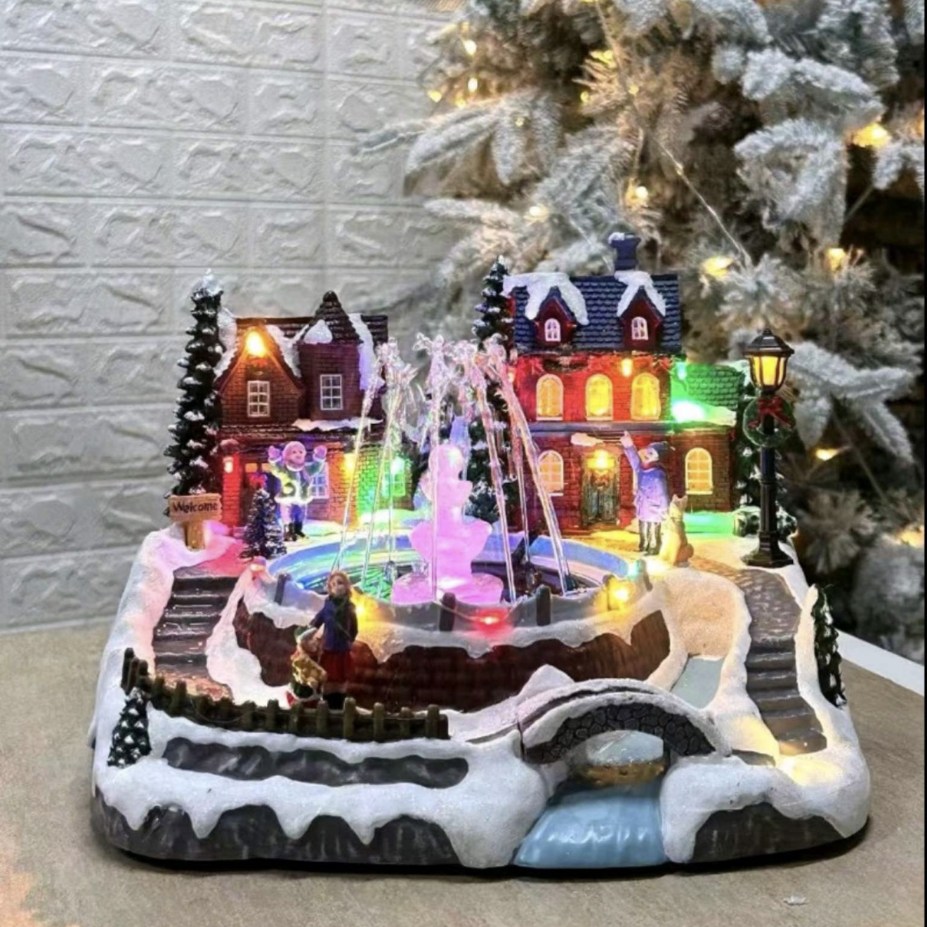 Χριστουγεννιάτικο Χωριό με Συντριβάνι LED και Μουσική – Διακοσμητική Σκηνή με Κίνηση και Νερό Χριστουγεννιάτικο Χωριό με Συντριβάνι LED και Μουσική – Διακοσμητική Σκηνή με Κίνηση και Νερό